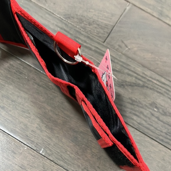 NWT Y2K Vintage 2003 Hello Kitty Apple New York Wallet - Picture 4 of 7